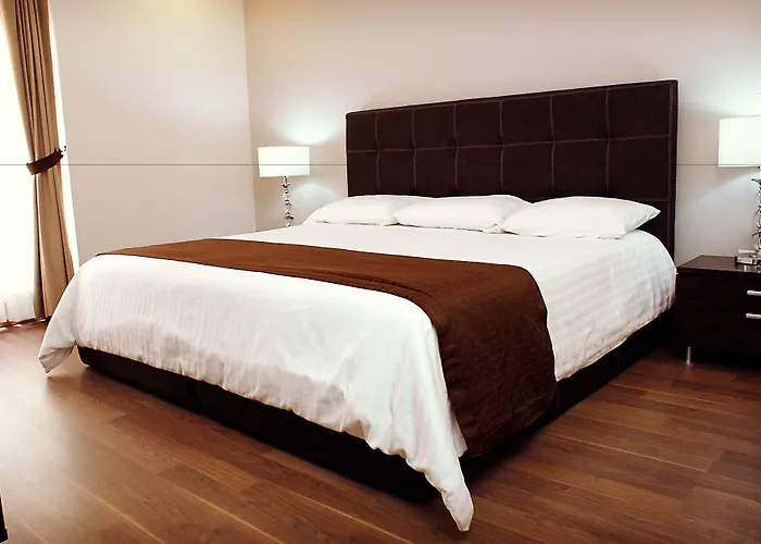 Lamartine 619 Residencial 5*