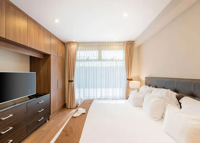 Aparthotel Lamartine 619 Residencial 5*