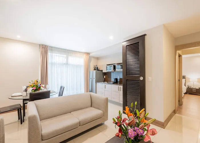 Lamartine 619 Residencial 5*